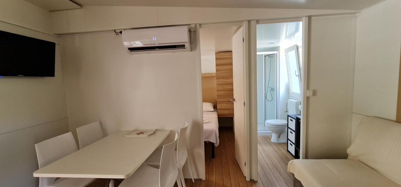 Mobile Home Andreana Jezera Buitenkant foto